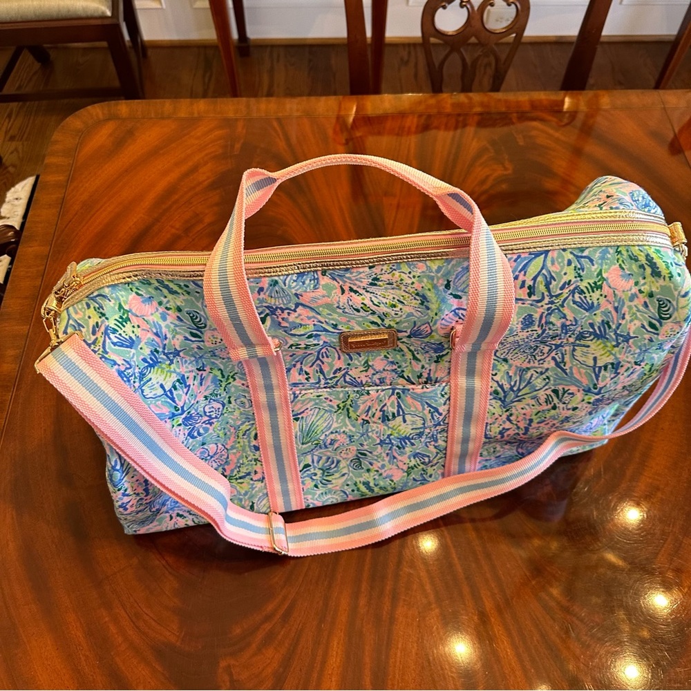 NWT Lilly Pulitzer Weekender Duffel Bag Soleil It On Me - Picture 15 of 16